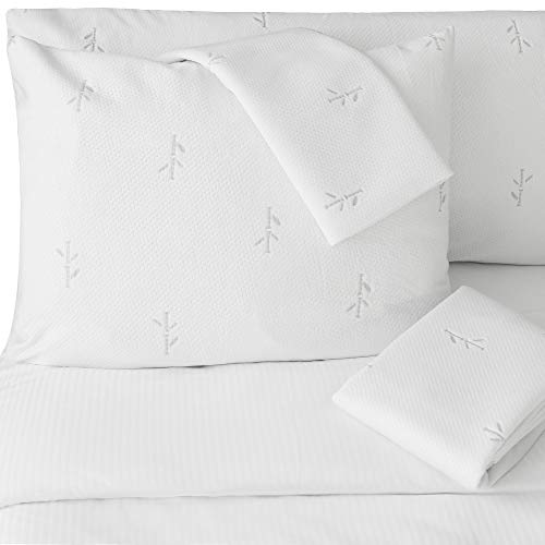 FeelAtHome Bamboo Pillow Protector